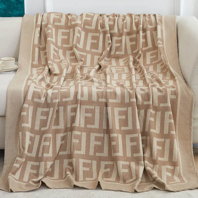 First-class Aviation Blanket Woven Jacquard Blanket Nap Blanket Outdoor Portable Aircraft Blanket Set Letter Sofa Blanket
