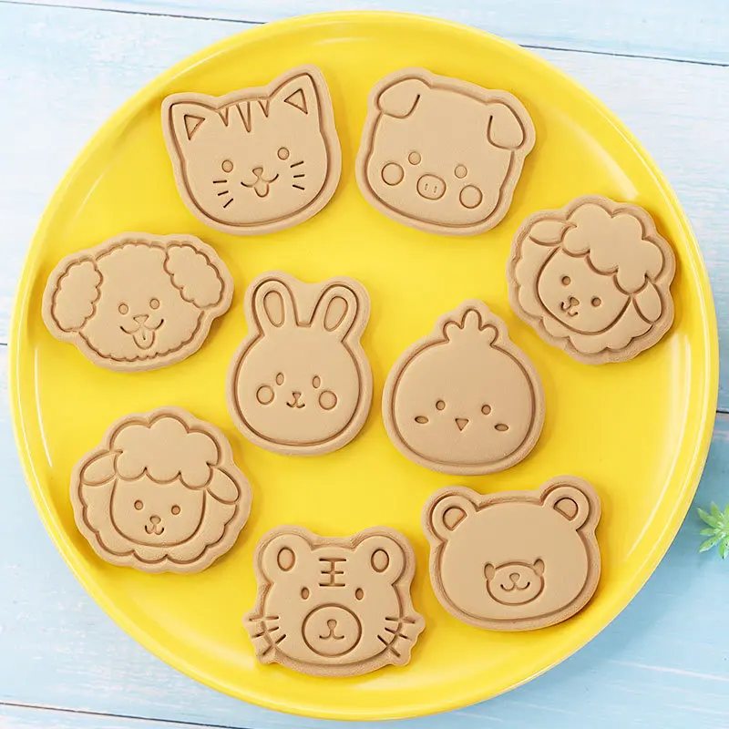 8Pcs/Set Cookie Cutters Plastic Cartoon Animal 3D Bear Chicken Cat Pressable Biscuit Mold Kitchen Baking Pastry Sugarcraft