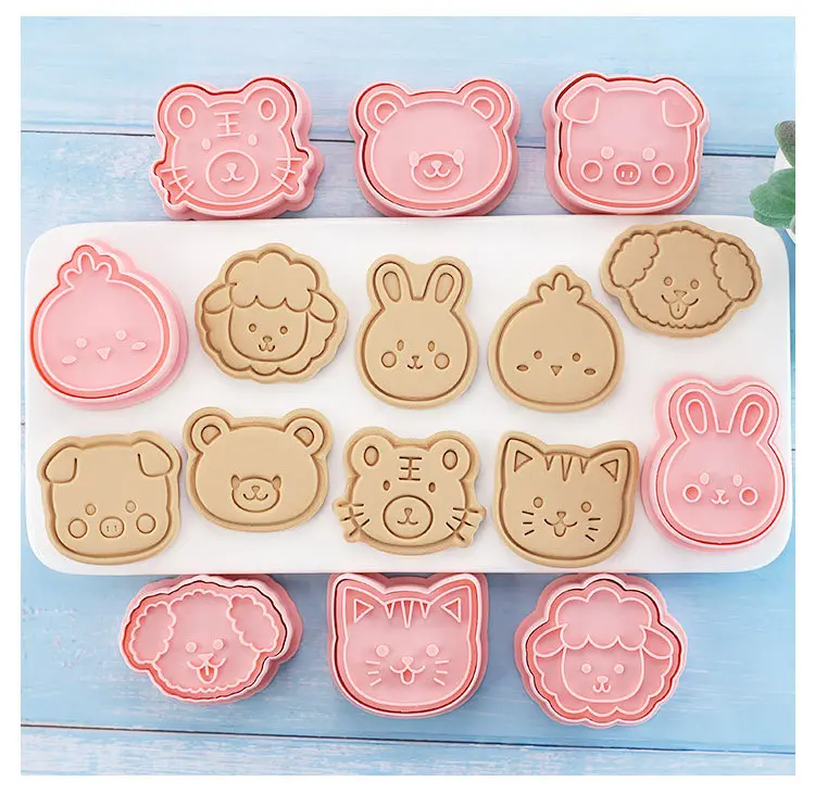 8Pcs/Set Cookie Cutters Plastic Cartoon Animal 3D Bear Chicken Cat Pressable Biscuit Mold Kitchen Baking Pastry Sugarcraft
