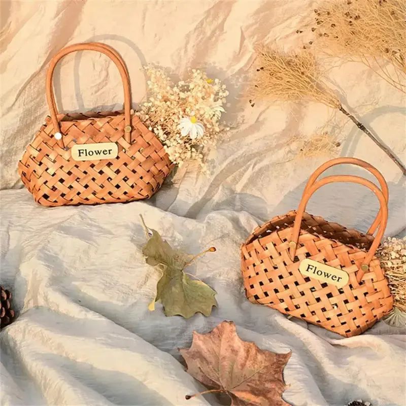 Hand-woven Rattan Flower Basket Household Flower Storage Basket Holiday Decorations Modern Handicrafts