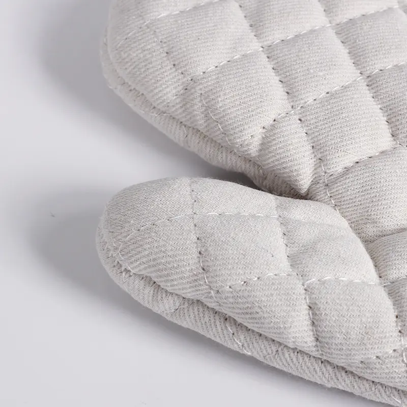Checkered Pattern Baking Insulation Gloves Oven Microwave Oven Gloves Heat Resistant and Heat-resistant Oven Gloves