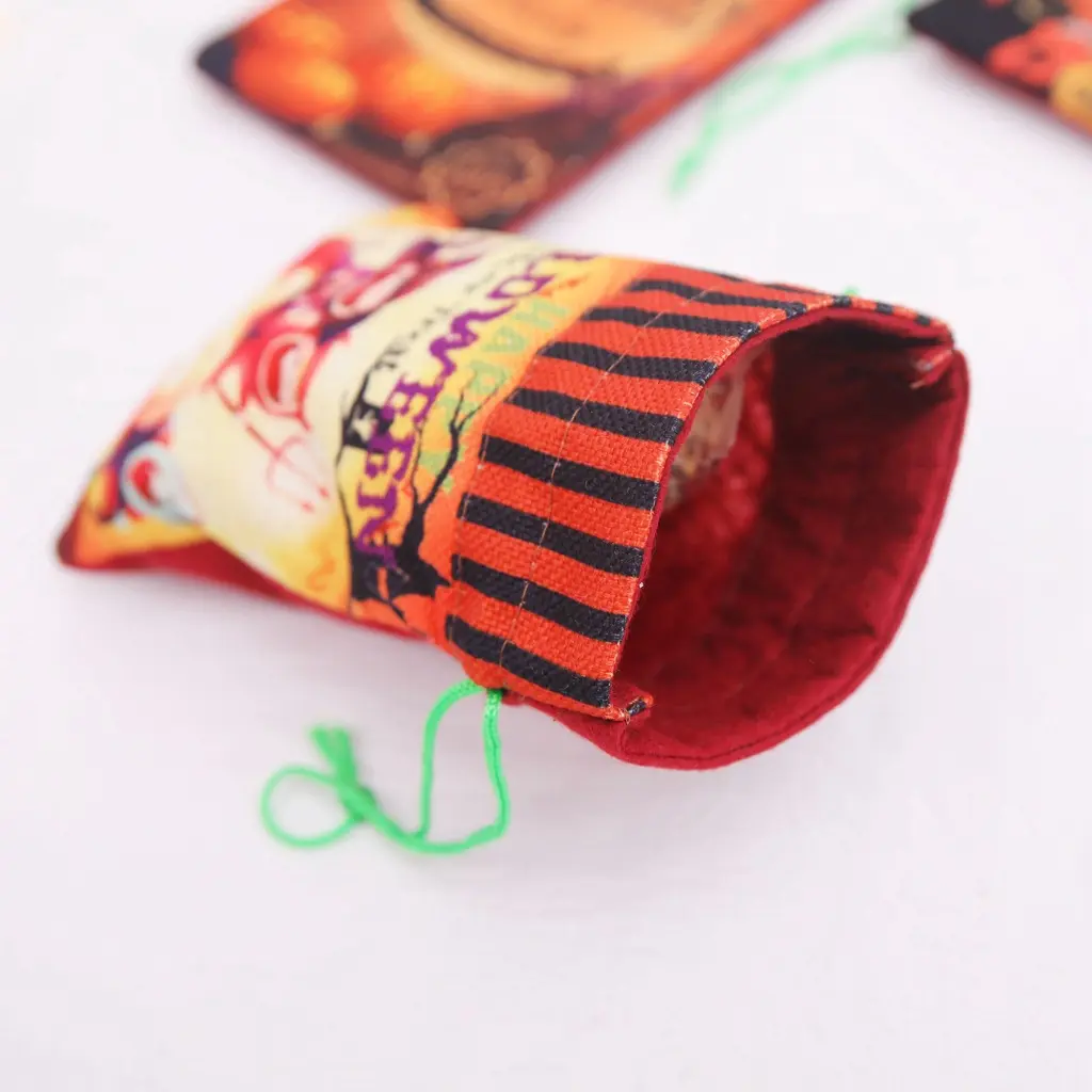 5 Pcs Portable Packing Bag Child Gift Bags for Presents Drawstring Halloween Party Favors Non-woven Fabric Treat Festival