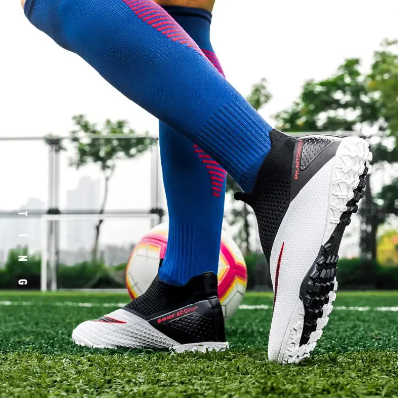 Men Football Boots Professsional Non-slip Soccer Shoes AG Cleats Soccer Sneakers Training Sports Football Shoes Man Futsal Shoes