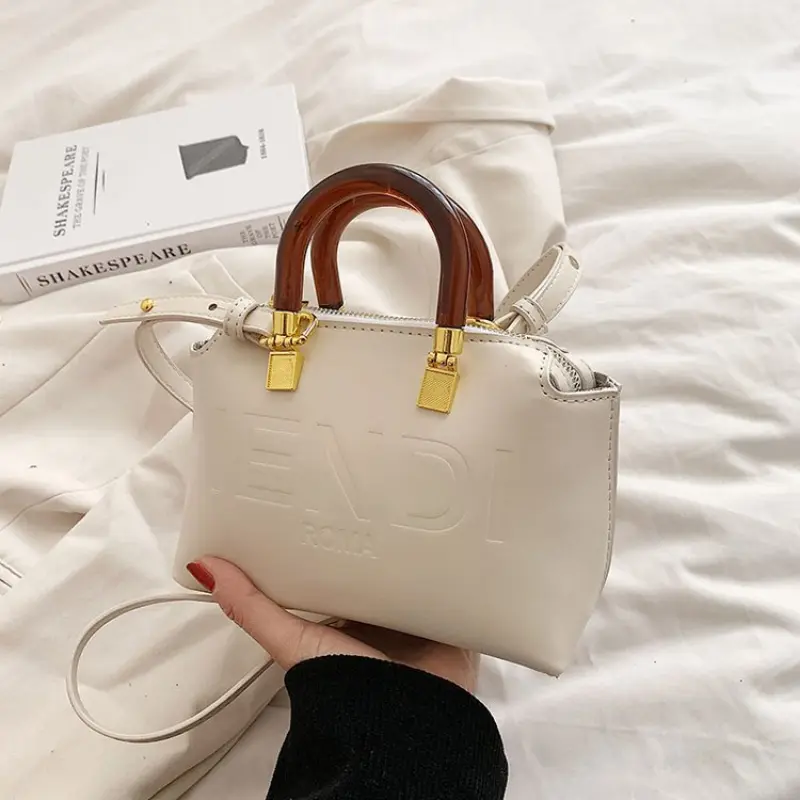 2024 New Popular Women's Large Capacity Fashionable Crossbody Bag Niche High-end Trendy Hand-held Pillow Bag