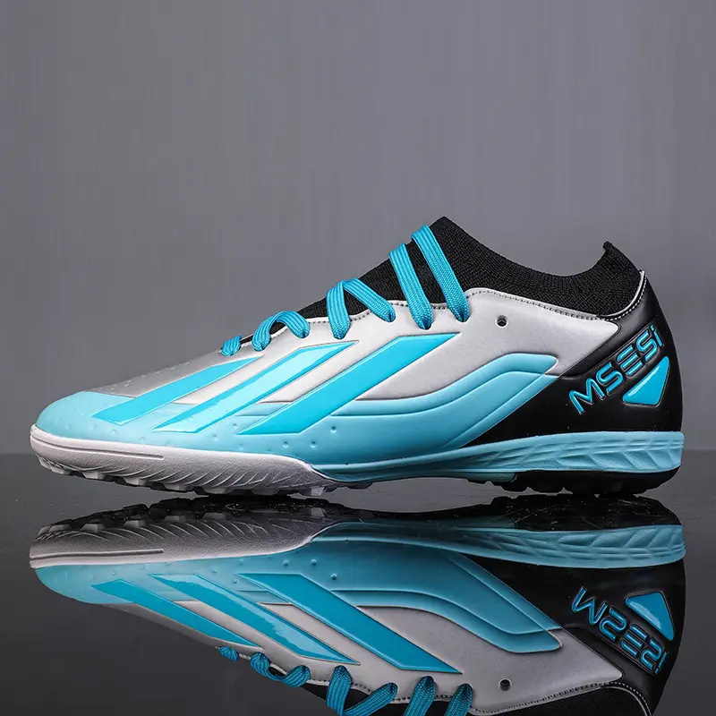 Soccer Shoes Indoor Fast Futsal Society Sports Football Field Boots Professional Sports Football Cleats Shoes 35-45 Broken Nail