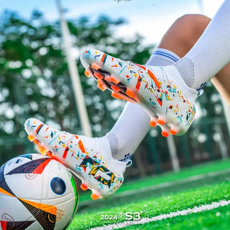 Soccer Shoes Long Spikes Soccer Cleats Indoor Sports Shoes Professional Football Boots Drop Shipping Unisex Breathable Soft