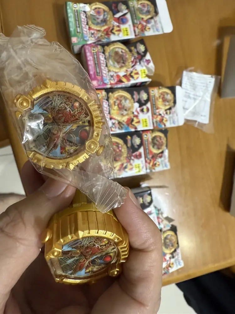 Bandai No.1 Sentai Gozyuuger Beastial Prop Ring Fierce God Beast King Style Candy Toyssg Leon Buster Ring Action Figure Toys