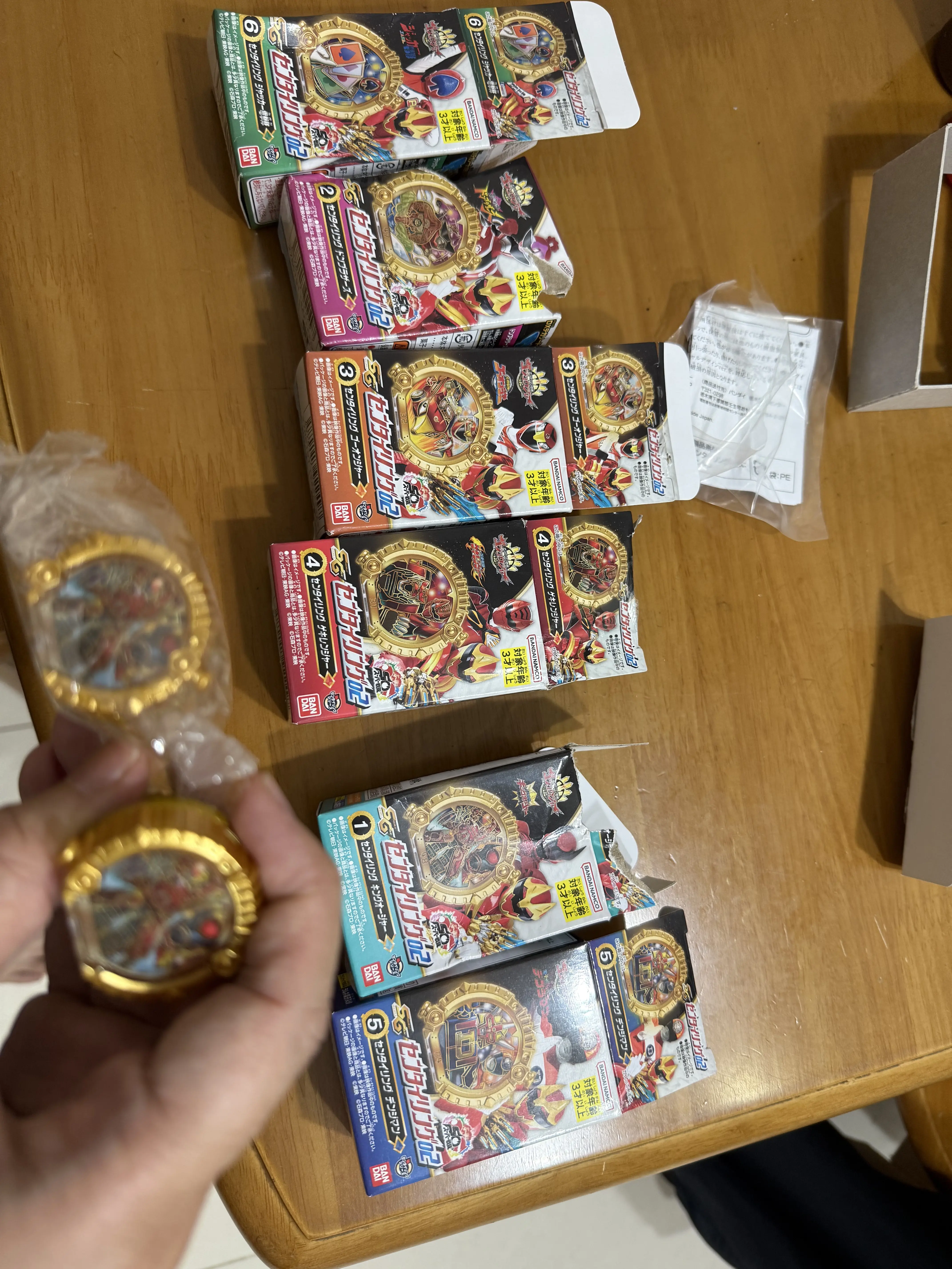 Bandai No.1 Sentai Gozyuuger Beastial Prop Ring Fierce God Beast King Style Candy Toyssg Leon Buster Ring Action Figure Toys