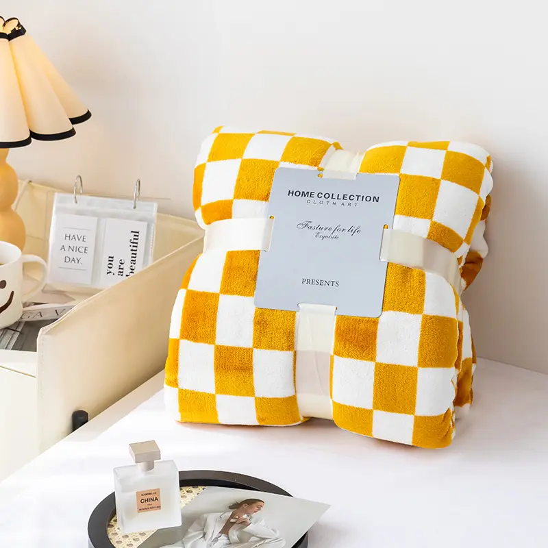 Tessellated Blanket Facecloth Coral Velvet Blanket Office Air-conditioned Room Nap Blanket Milk Flannel Blanket Blanket