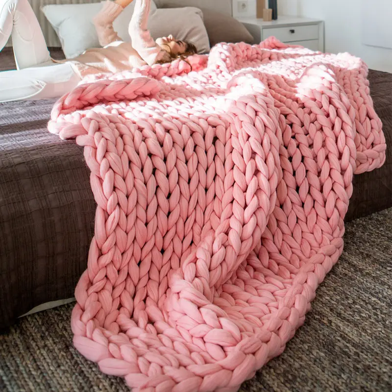 Multi Colored Polyester Knitted Thick Coarse Fabric Blanket Hand Woven Sofa Bed Blanket Autumn and Winter Blanket