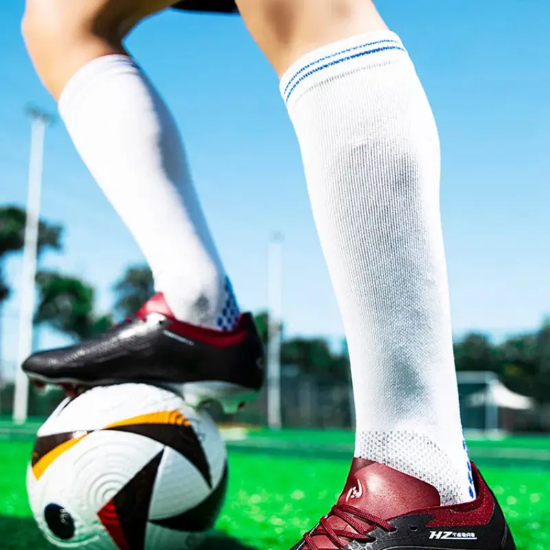 Professional Men Soccer Shoes Society Cleats Grass Training Football Field Boots Original Sneaker Indoor Fast Football Shoes