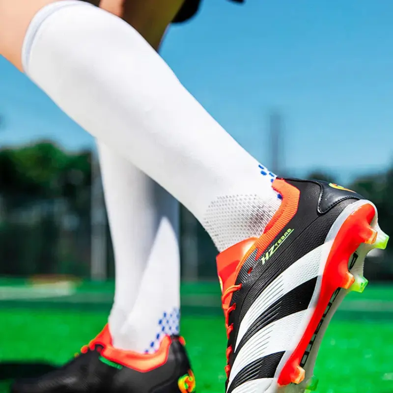 Professional Men Soccer Shoes Society Cleats Grass Training Football Field Boots Original Sneaker Indoor Fast Football Shoes