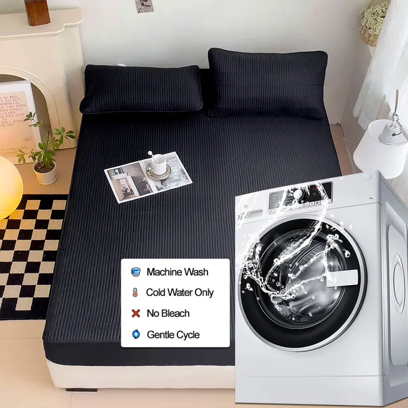 Waterproof Breathable Mattress Protector - Anti-Mite, Anti-Bacterial Mattress Cover,Fitted Sheet for Single/Double Bed,Black