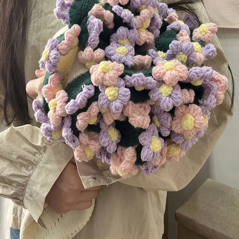 Handmade Daisy Bouquet Soft Blanket Elegant Comfortable Nap Blanket for Office Sofa Multi Functional Shawl Cushion for Couples