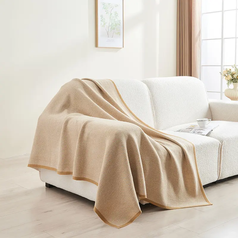 High-Quality Herringbone Knitted Blanket for Living Room High End Office Sofa Blanket Soft Colorfast Nap Shawl for All Seasons
