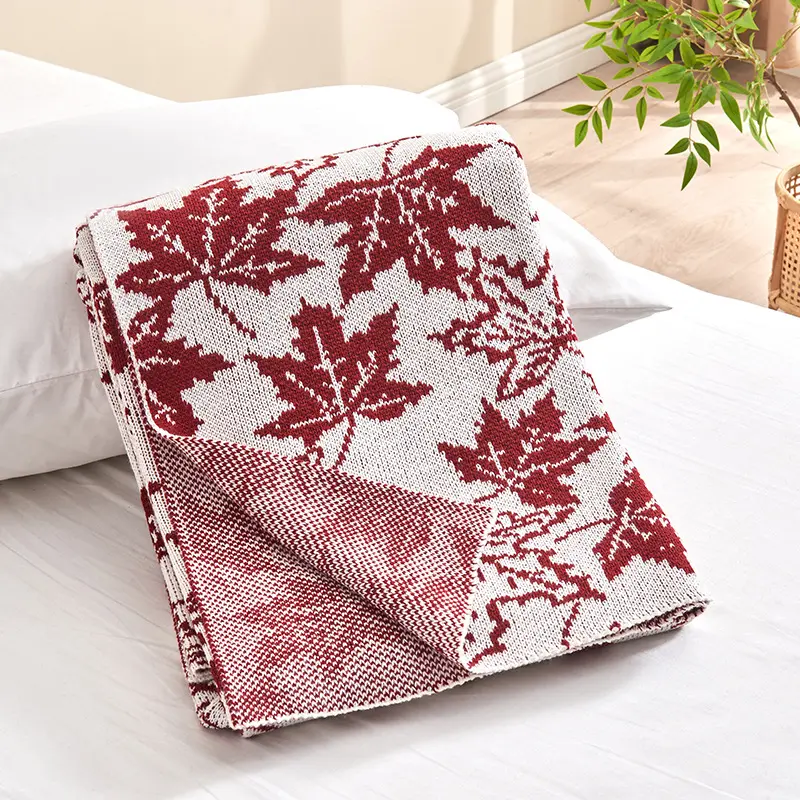 Red Maple Leaf Jacquard Knitted Towel Blanket Fashion Multifunctional Skin Friendly Bed Sheet Napping Shawl for Airplane Travel