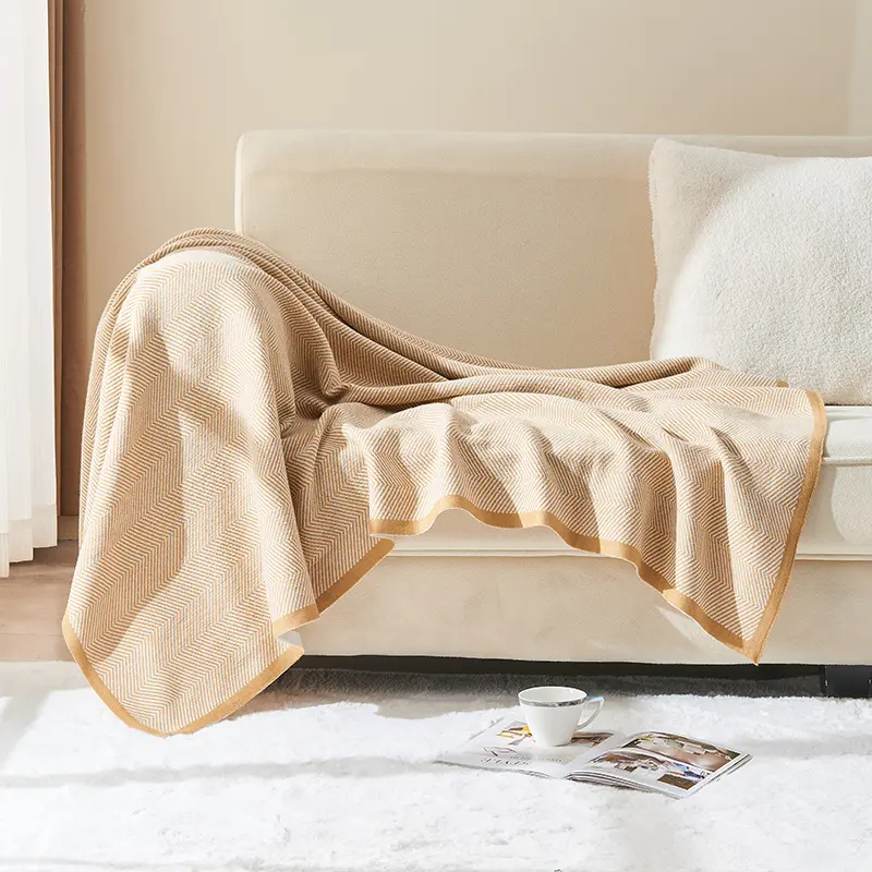 High-Quality Herringbone Knitted Blanket for Living Room High End Office Sofa Blanket Soft Colorfast Nap Shawl for All Seasons