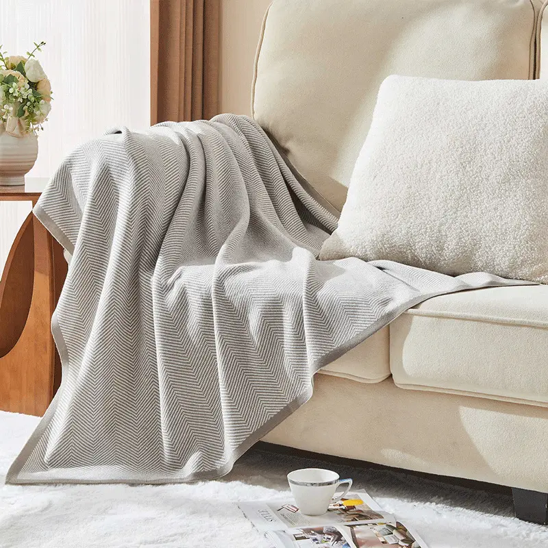 High-Quality Herringbone Knitted Blanket for Living Room High End Office Sofa Blanket Soft Colorfast Nap Shawl for All Seasons