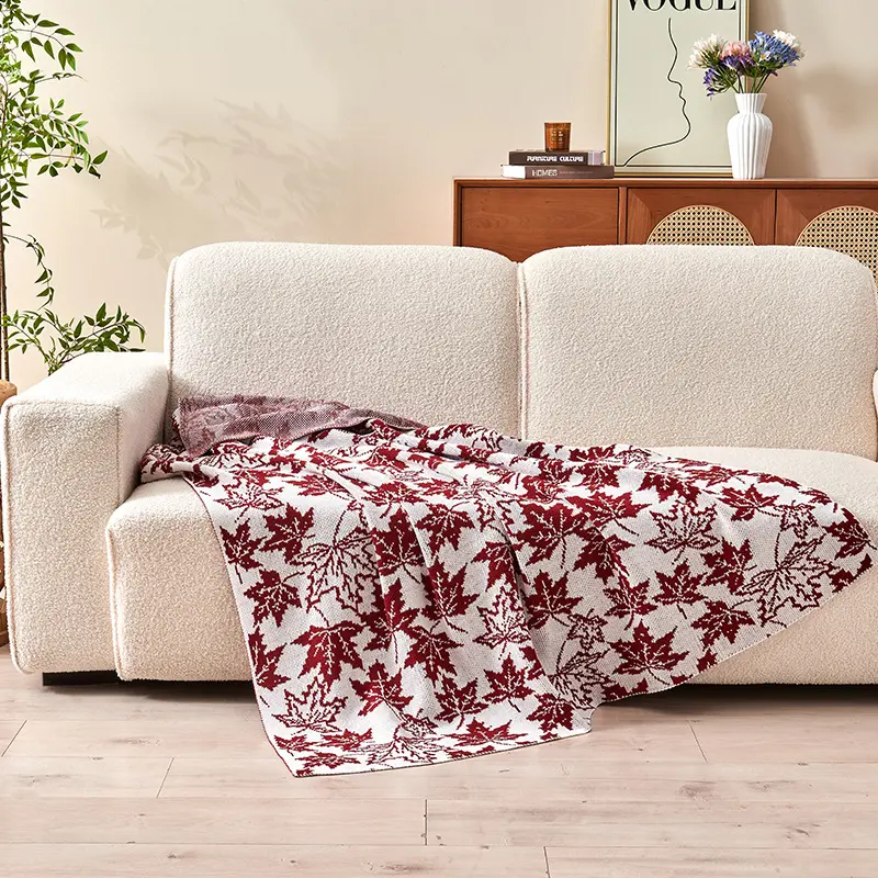 Red Maple Leaf Jacquard Knitted Towel Blanket Fashion Multifunctional Skin Friendly Bed Sheet Napping Shawl for Airplane Travel