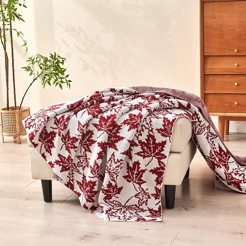 Red Maple Leaf Jacquard Knitted Towel Blanket Fashion Multifunctional Skin Friendly Bed Sheet Napping Shawl for Airplane Travel