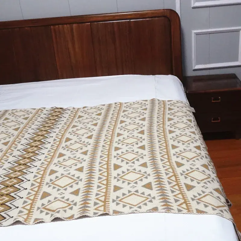 Bohemian Style Knitted Sofa Blankets Cover Multi Functional Decorative Blanket for Home Travel Shawl Cushion for All Seasons