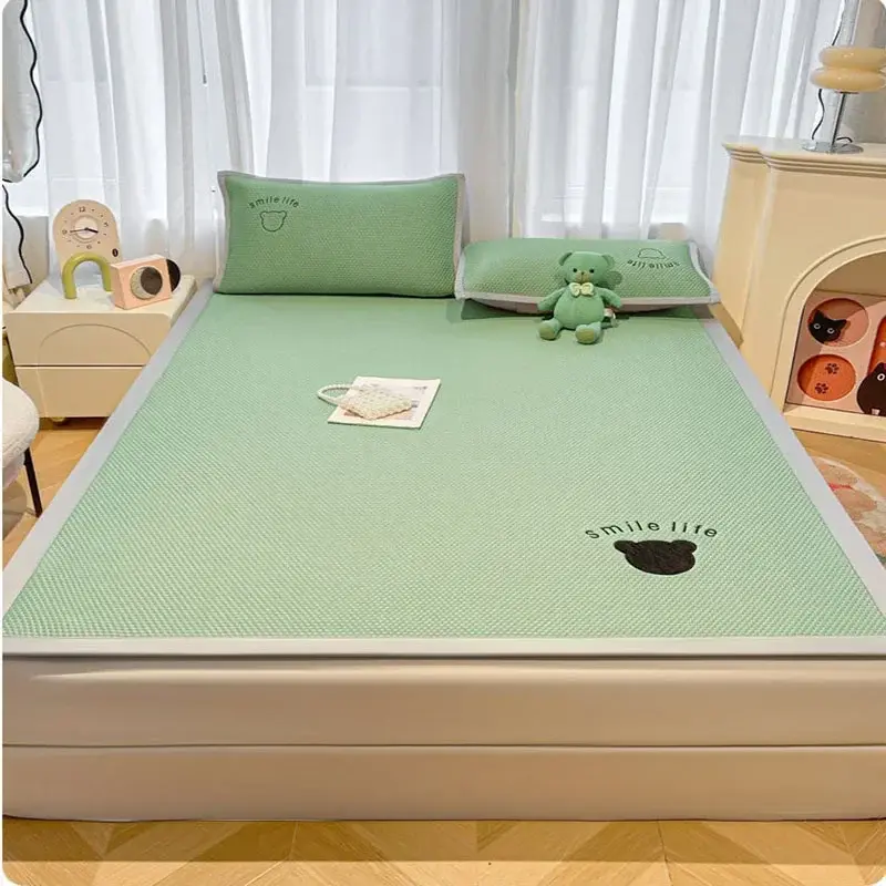 Cartoon Bear Jacquard Ice Bean Mat 2Pcs Set Breathable Soft Mattress with Mesh Bottom Single Cooling Bed Sheet for Kids Adults
