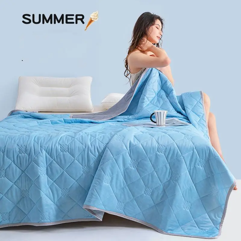 1Pc Ice Cream Summer Thin Quilt, Cool Silk Solid Color Lightweight Air-Conditioned Blanket, Washable Summer Quilt