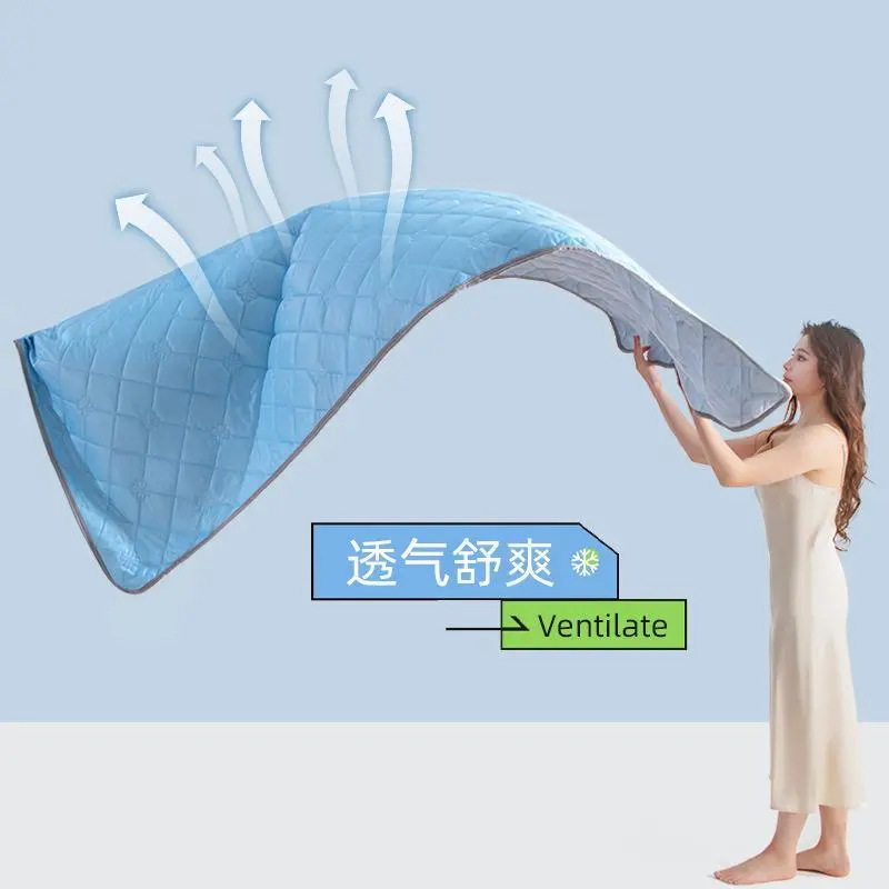 1Pc Ice Cream Summer Thin Quilt, Cool Silk Solid Color Lightweight Air-Conditioned Blanket, Washable Summer Quilt