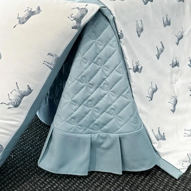 4Pcs Ice Soft Silk Summer Quilt Set with Sheets Pillowcases, Washable Summer Cool Air Conditioner Thin Blanket Quilt
