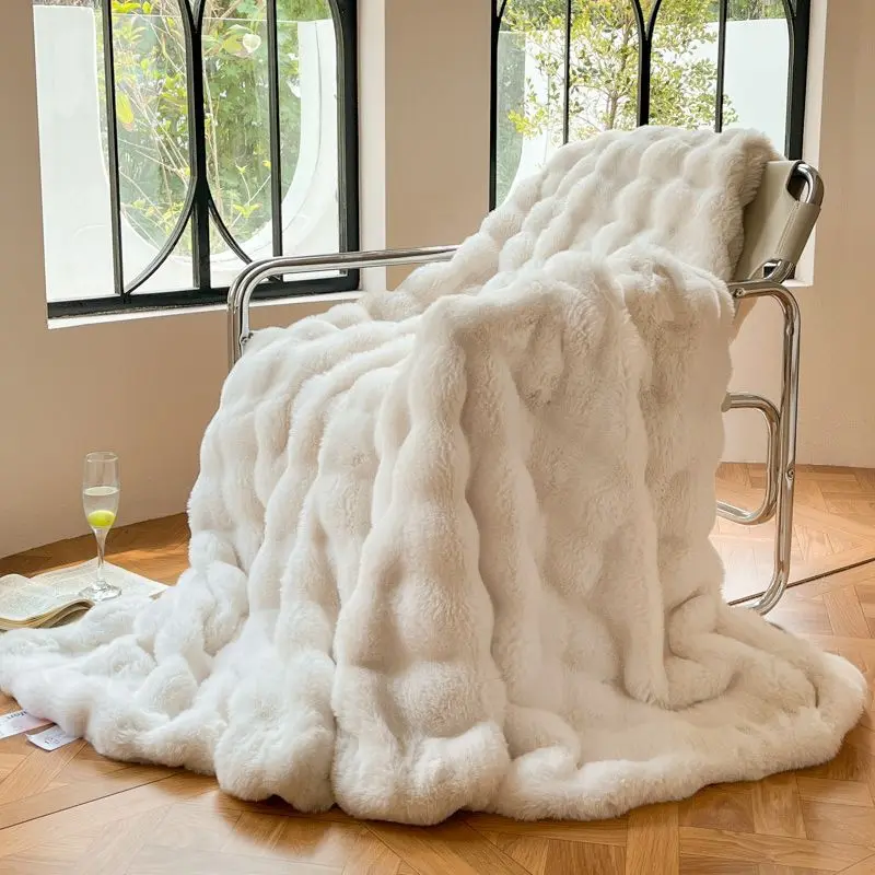 Tuscan Faux Rabbit Fur Winter Warm Blankets for Beds High End Thicken Plush Throw Blanket Soft Comfortable Warmth Sofa Blanket