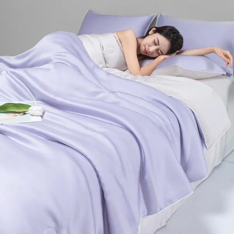 A-Class Dual Color Cool Ice Silk Summer Quilt, Washable Summer Single Double Bed Quilt Set for Student Dormitory ﻿