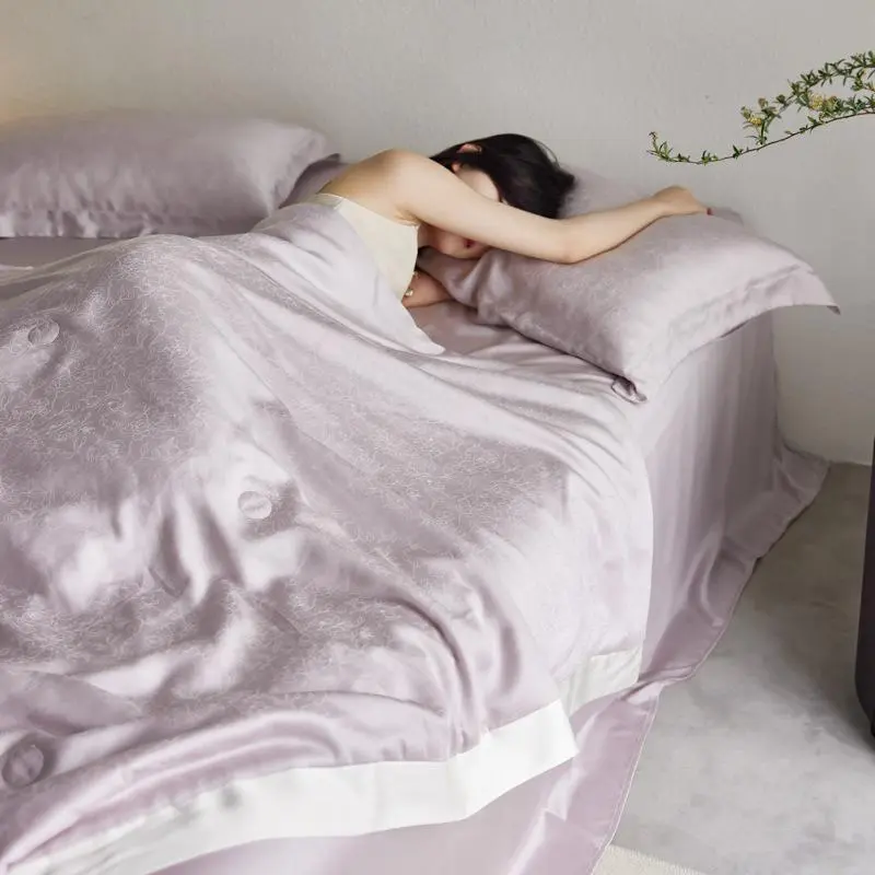 4Pcs Set of Light Luxury Jacquard Summer Quilt with Sheets Pillowcases, Ice Silk Air Conditioning Quilt, Washable Summer Quilt