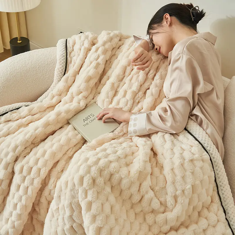Velvet Warm Sleeping Blanket Soft Comfortable Skin Friendly Coral Fleece Blankets For Bed Cozy Thicken Autumn Winter Blanket