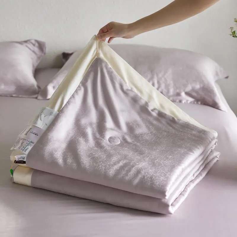 4Pcs Set of Light Luxury Jacquard Summer Quilt with Sheets Pillowcases, Ice Silk Air Conditioning Quilt, Washable Summer Quilt