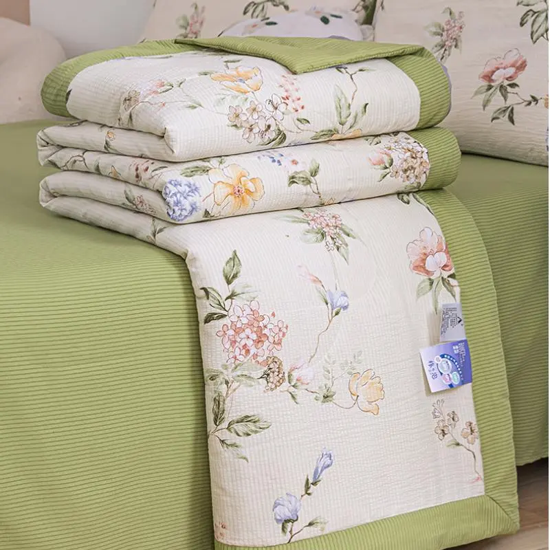 A-Class Soybean Fiber Summer Thin Quilt, Cool Summer Air Conditioning Blanket for Office Nap Student Dormitory Home Quilt