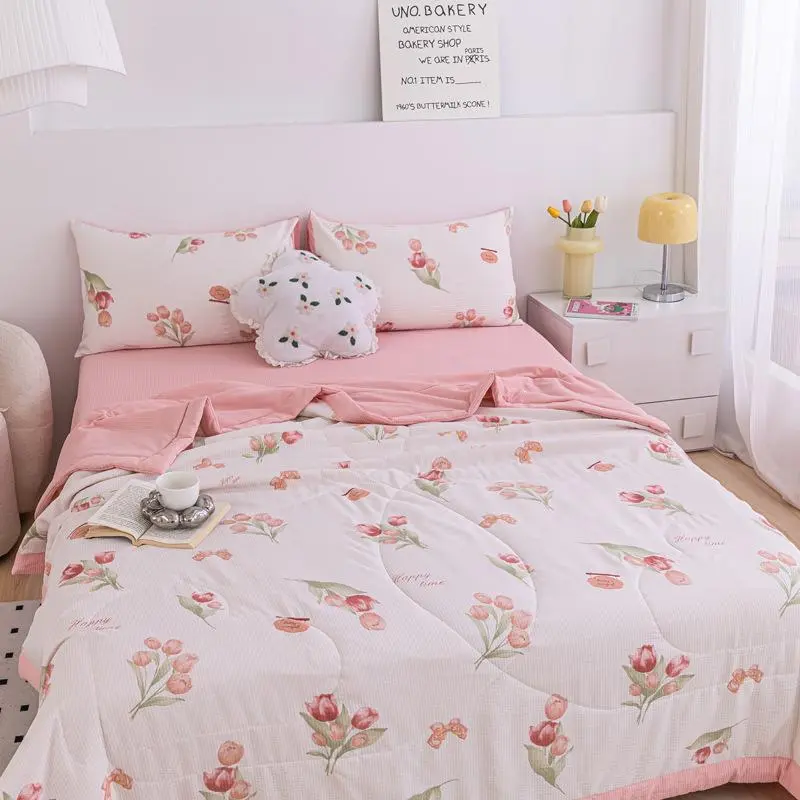 A-Class Soybean Fiber Summer Thin Quilt, Cool Summer Air Conditioning Blanket for Office Nap Student Dormitory Home Quilt