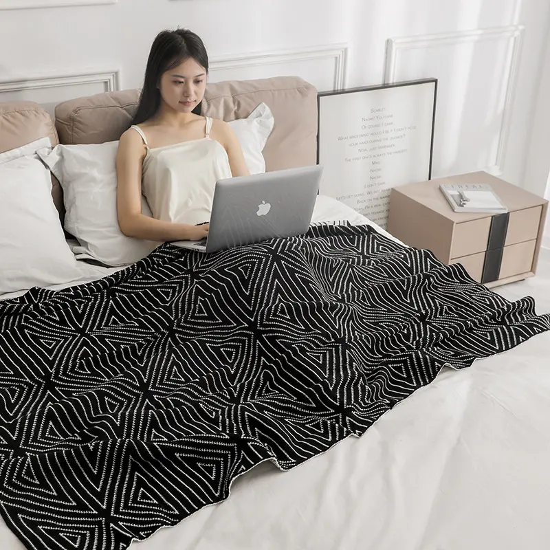 Knitted Triangular Pattern Thin Blanket for Spring Autumn Nordic Cozy Sofa Cover for Office Living Room Versatile Shawl Cushion