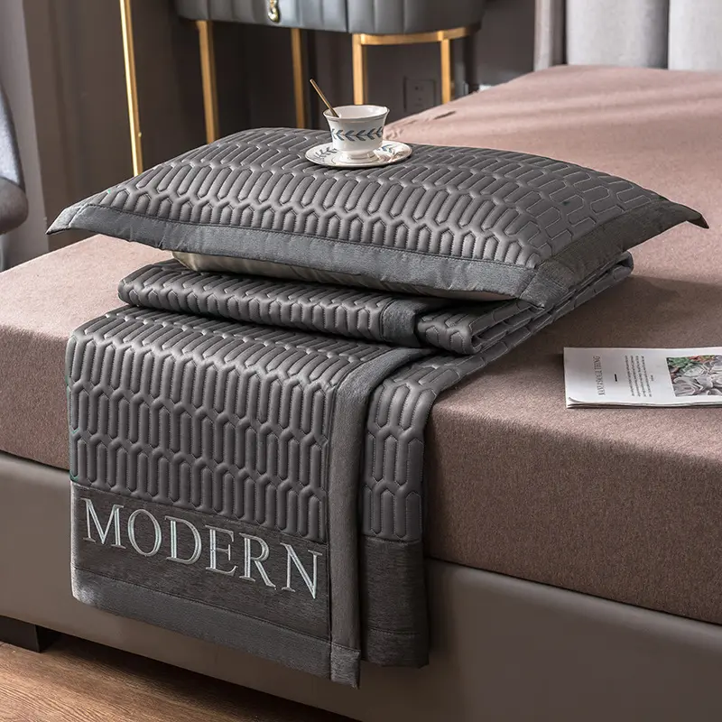 Modern Natural Thai Latex Bed Mat for Summer Cool Feel Rayon Summer Mats Thicker Foldable Cooling Mat Queen Washable Bed Pad