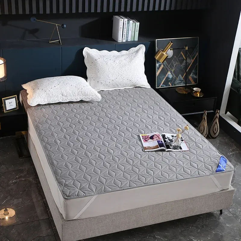 Sandwich Cotton Quilted Bed Protector Pad Waterproof Elderly Children Mother Child Anti-urine Leakage Bed Mat Sheets Bedspread