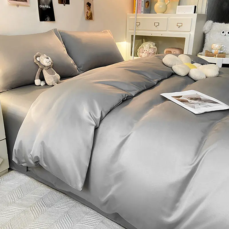 Light Luxury Summer Ice Silk 4Pcs Bedding Sets Double Color Blocked Soft Comforter Set Spring Summer Cooling Quilt Cover Set