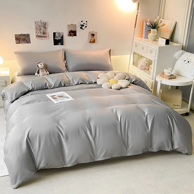 Light Luxury Summer Ice Silk 4Pcs Bedding Sets Double Color Blocked Soft Comforter Set Spring Summer Cooling Quilt Cover Set