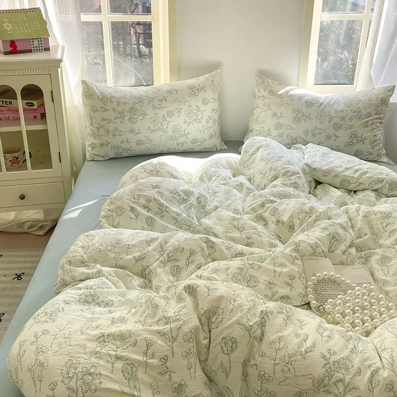 New Pattern Printed Double Layer Yarn Bedspread 4 Piece Set Breathable Comfortable Bedding Sets King/queen Bed Sheet for Adults