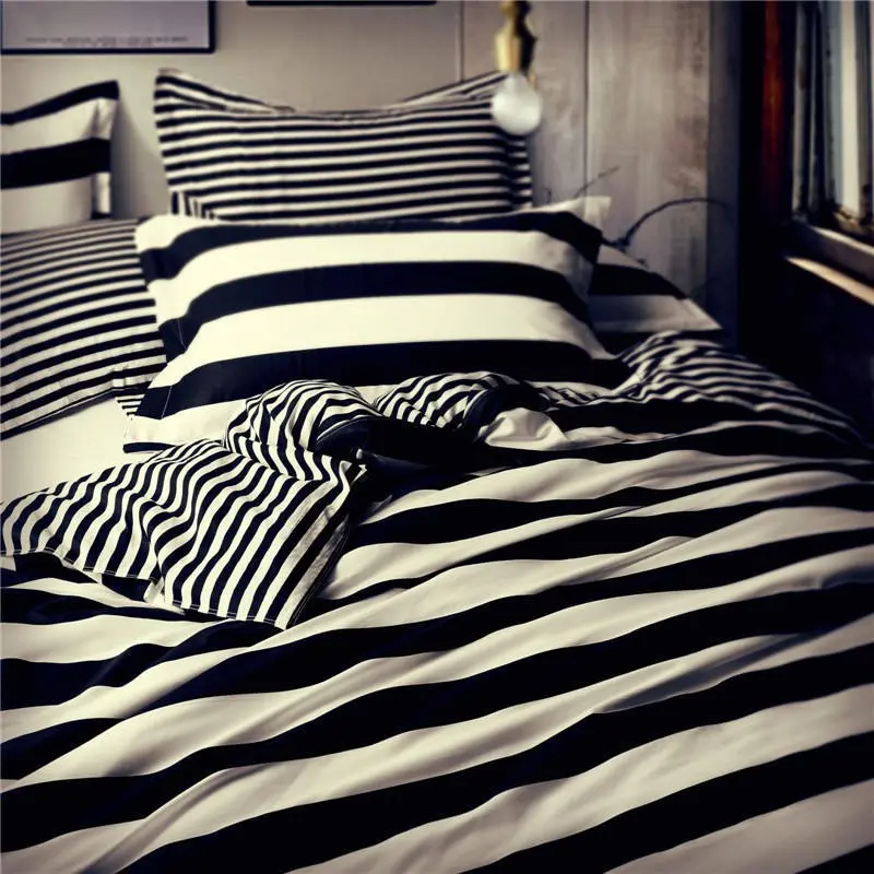 Nordic Skin Friendly Cotton Black White Bedding Set Classic Contrasting Smooth Comforter Sets Single Double Home Bedroom Decor