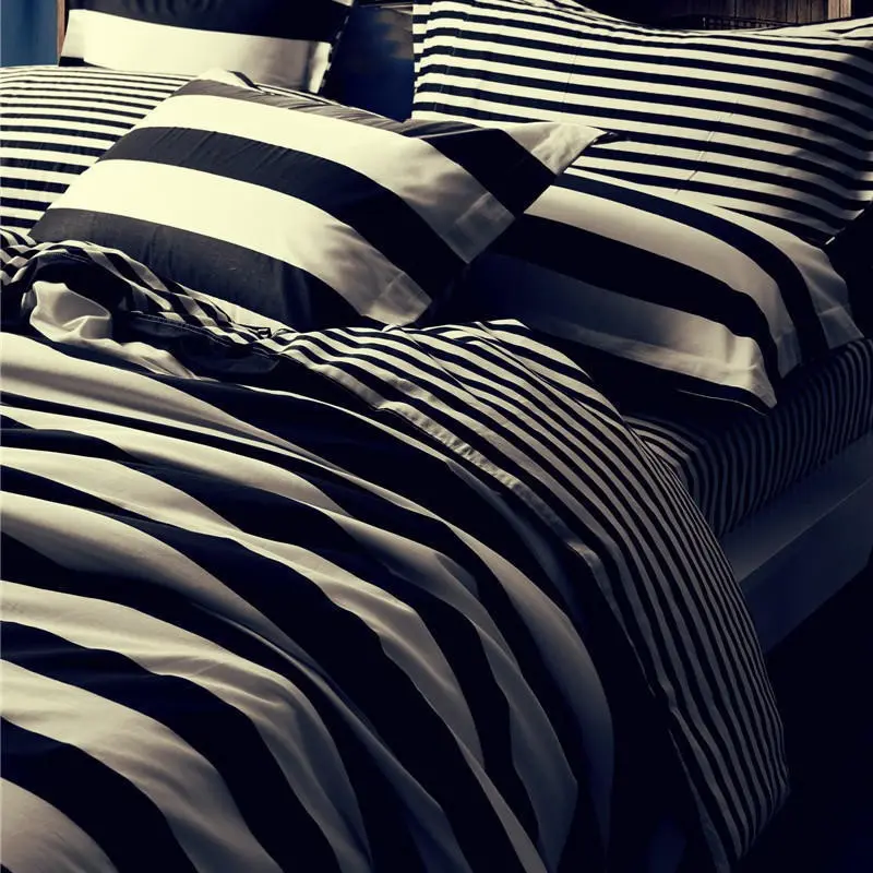 Nordic Skin Friendly Cotton Black White Bedding Set Classic Contrasting Smooth Comforter Sets Single Double Home Bedroom Decor