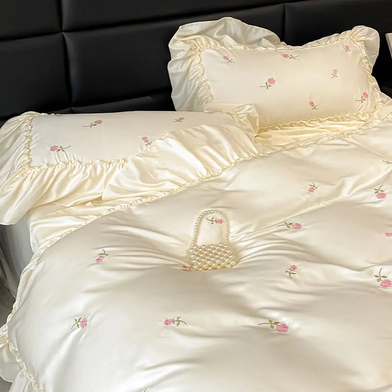 Princess Ice Silk Embroidery Bedding Sets Korean Summer Rayon Silky Duvet Set with Lace Naked Sleeping Soft Cozy Bedclothes