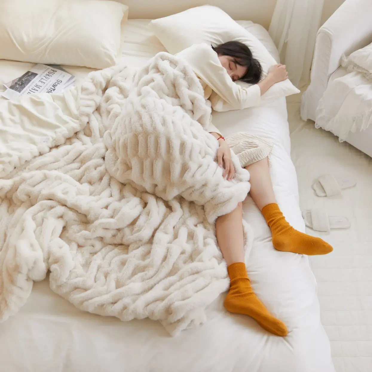Luxury Winter Faux Rabbit Fur Blanket Soft Thicker Warmth Sofa Throw Blanket High Grade Home Comfortable Warm Blankets for Beds