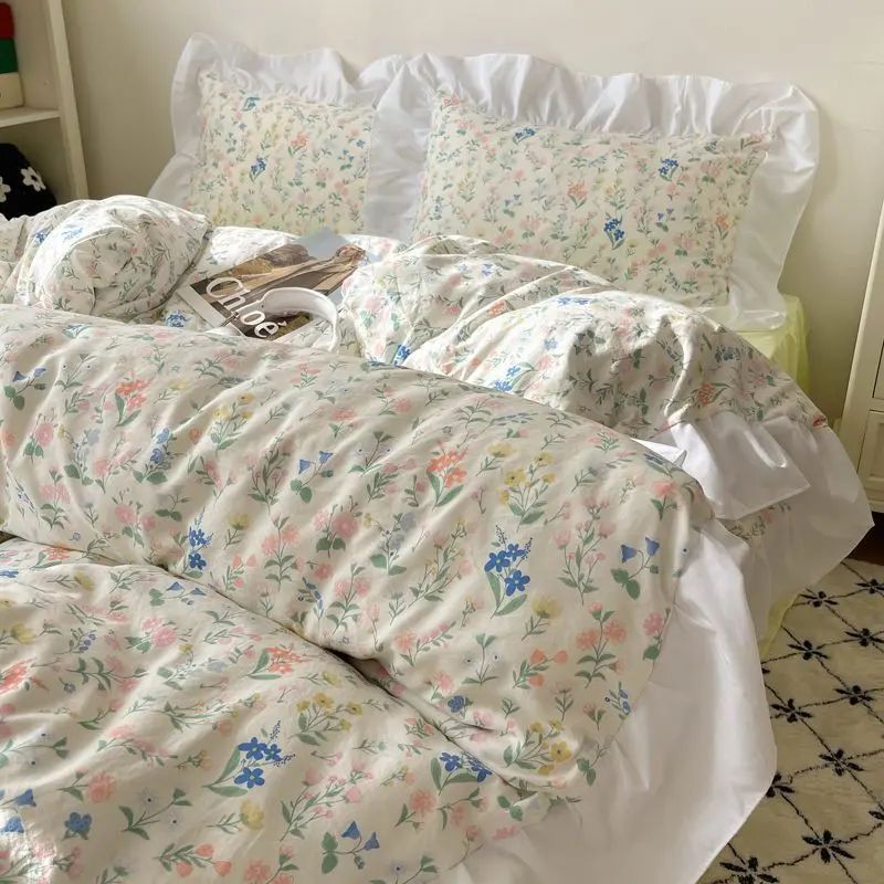 Romantic French Printed Bed Sets with Lace Naked Sleeping Skin Friendly Cozy Home Textile Kit Adults Child Comforter Cover Set