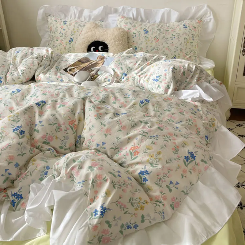 Romantic French Printed Bed Sets with Lace Naked Sleeping Skin Friendly Cozy Home Textile Kit Adults Child Comforter Cover Set