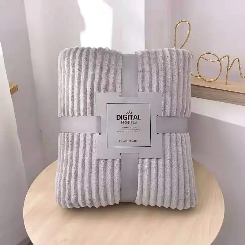 70x100cm Single Person Small Blanket Solid Color Coral Velvet Air-Conditioned Plush Comfortable and Warm Solid Color Blanket