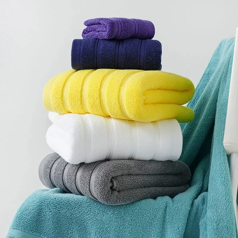 Solid Black Bath Towel With Striped Decor,Soft Water Absorbent Swimming Beach Bathroom Home Five-Star Hotel Towels 70*140cm*1pc